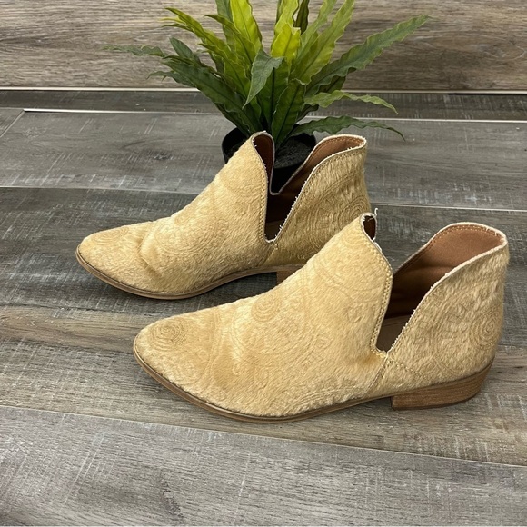 Mi.iM Tan Calf Hair Ankle Boot Size 6.5 - Picture 1 of 12